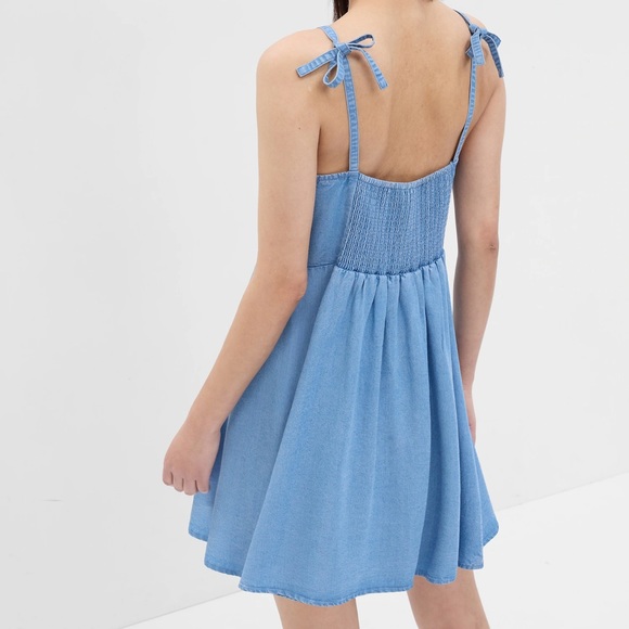 NWT GAP V-Neck Cami Mini Dress  Color: Light Wash - Picture 2 of 3
